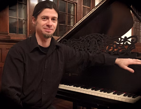 trevor headshot_edited